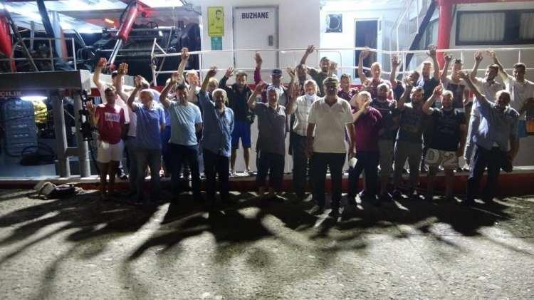 <p>Ordu&rsquo;nun Fatsa il&ccedil;esinde hazırlıklarını tamamlayan balık&ccedil;ılar, &ldquo;Vira Bismillah&rdquo; diyerek limandan denize a&ccedil;ıldı. Balık&ccedil;ılar, bu yılın palamut a&ccedil;ısından olduk&ccedil;a verimli ge&ccedil;eceğini s&ouml;yledi.</p>

<p>&nbsp;</p>
