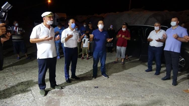 <p>&ldquo;Son 50 yılkın en bol palamudu&rdquo;<br />
Balık&ccedil;ı Mustafa Mollaoğlu, 35 tayfa ile birlikte yeni sezonu a&ccedil;acaklarını ifade ederek, aylardır bu anı beklediklerini kaydetti.</p>
