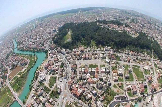 <p>Manavgat, Antalya<br />
<br />
Nüfus: 230,597</p>
