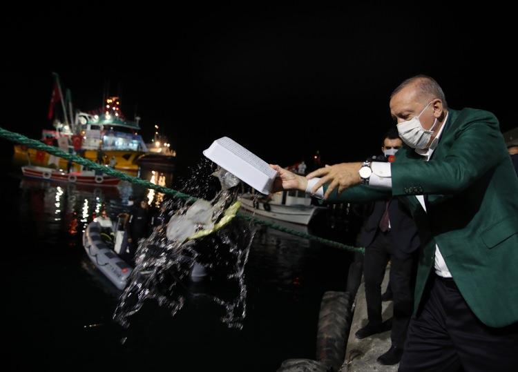 Başkan Erdoğan'ın satışa çıkardığı bir kasa balık rekor fiyata satıldı