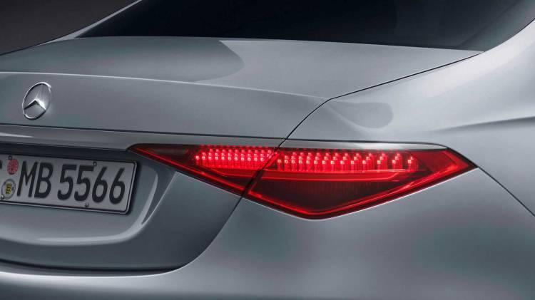 <p>Mercedes-Benz'in ürün gamının tepe noktasındaki modeli S-Serisi yenilendi. </p>

<p> </p>

<p> </p>
