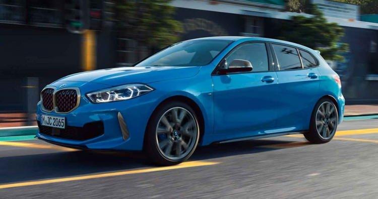 <p>BMW 118i <strong>366 bin 500 lira</strong></p>
