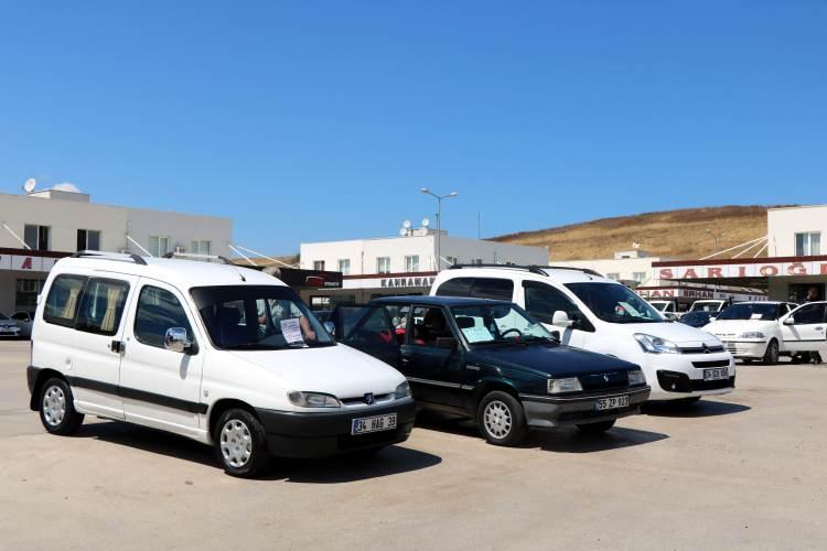 <p><span style="color:#FF8C00"><strong>Garaj arabası, haftasonu kullanıldı</strong></span><br />
<br />
Kilometresi incelendiğinde genelde çok yüksek olurlar.</p>