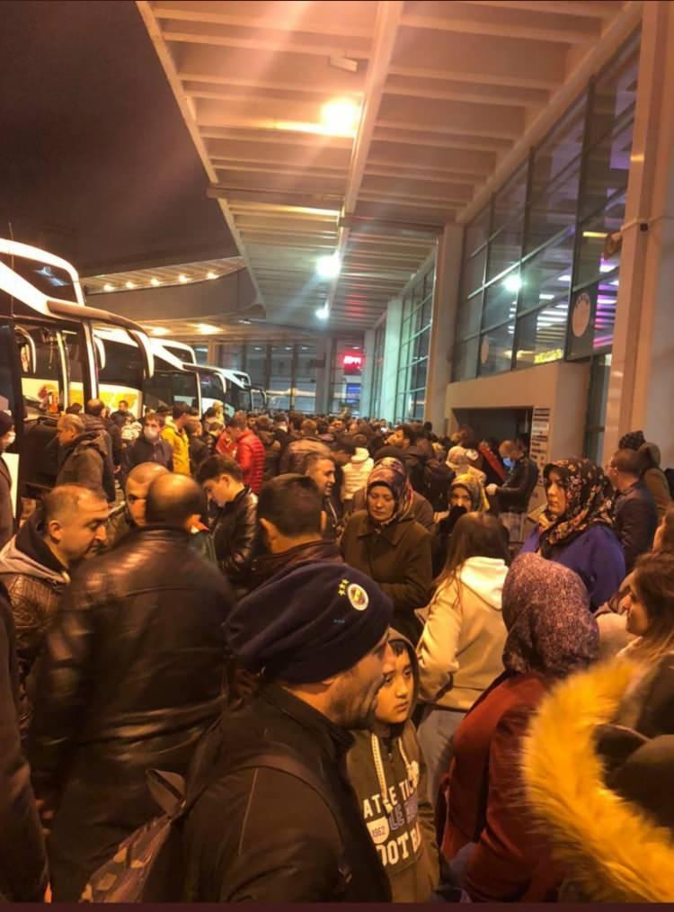 <p>Bunun üzerine terminale polis ekipleri sevk edildi. </p>
