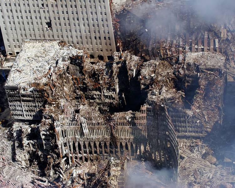 <p>ABD, önce Afganistan'ı, daha sonra da Irak'ı "terörle mücadele" stratejisi kapsamında işgal etti.</p>
<p> </p>