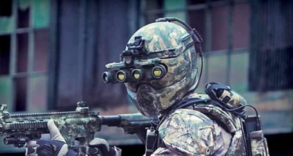 <p><strong>ABD ASKERLERİNE 'IRON MAN' ZIRHI</strong><br />
<br />
Askerlere insanüstü savaş yetenekleri kazandıran kişiselleştirilmiş silahlar üretmek için 2013'ten beri çalışmalar yürüten ABD ordusunun yeni hedefi 'Iron Man' zırhı olarka da adlandırılan kurşun geçirmez yeni askeri teknoloji.</p>

