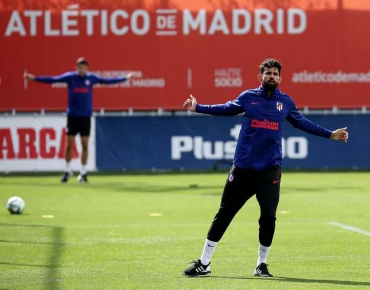 <p>DIEGO COSTA</p>
<p>Atletico Madrid ve Chelsea'de şampiyonluklar yaşamış olan 31 yaşındaki Brezilya asıllı İspanyol golcünün Simeone'nin planlarındaki yeri muamma. Adı birçok kulüple anıldı. Fenerbahçe için yine zor ihtimali olan bir golcü ama olursa, çeşitli alanlardaki kaliteleriyle sınıf atlatır.</p>
