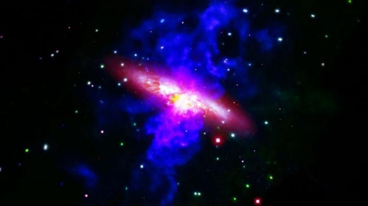 <p>M82 M82, Dünya'ya doğru 'yönelen' bir galaksi</p>

<p> </p>
