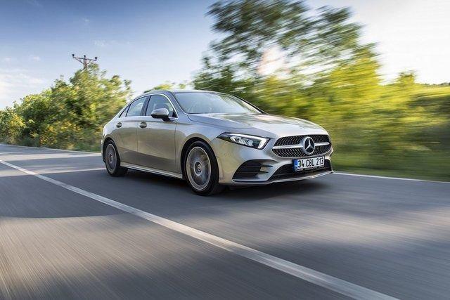 <p><strong>MERCEDES-BENZ</strong></p>
<p>Eylül ayına kampanya hazırlayan markalardan Mercedes-Benz, A-Serisi hatchback ve sedan sahibi olmak isteyenler için 240 bin TL krediye 12 aya kadar yüzde 1.09 faiz oranı sunuyor.</p>