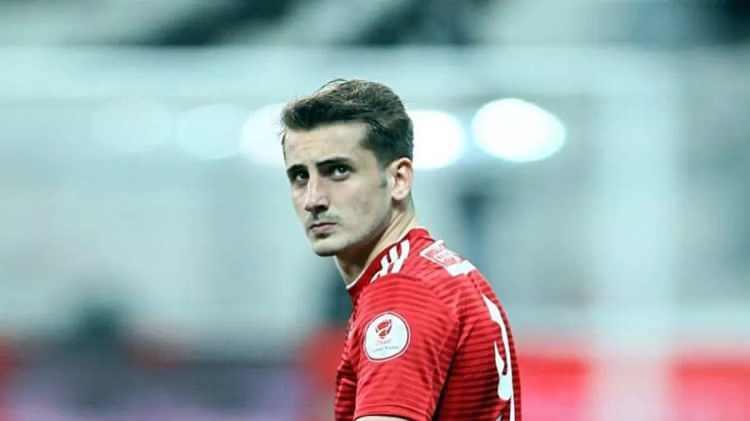 <p>KEREM AKTÜRKOĞLU</p>

<p>Yeni Takımı: Galatasaray</p>

<p>Eski Takımı: 24 Erzincanspor</p>
