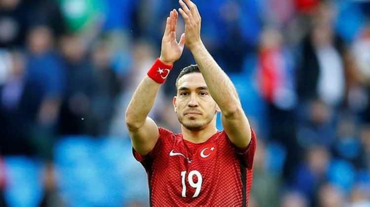 <p>MEVLÜT ERDİNÇ</p>

<p>Yeni Takımı: Karagümrükspor</p>

<p>Eski Takımı: Fenerbahçe</p>
