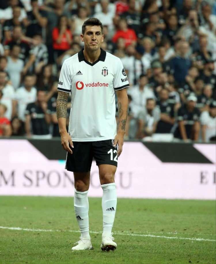<p>ENZO ROCO</p>

<p>Yeni Takımı: Karagümrük</p>

<p>Eski Takımı: Beşiktaş</p>
