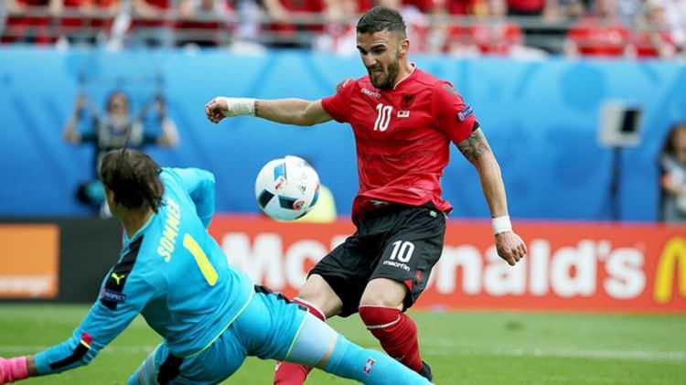 <p>ARMANDO SADİKU</p>

<p>Yeni Takımı: BB. Erzurumspor</p>

<p>Eski Takımı: Levante</p>
