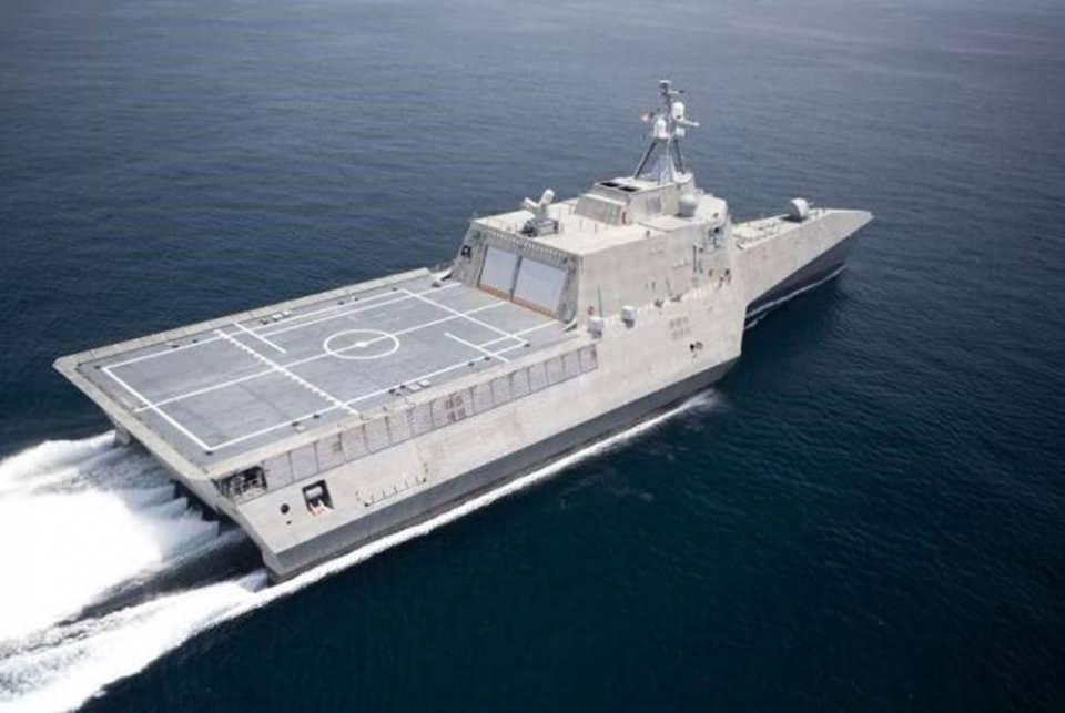 <p><strong>USS INDEPENDENCE</strong><br />
<br />
127 metre uzunluğunda gemi, saatte 74 kilometre hız yapabiliyor. Geminin köşeli yapısı radara yakalanma olasılığını düşürüyo</p>
