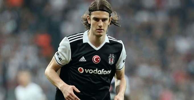 <p>Atinc Nukan<br />
<br />
Beşiktaş > Leipzig<br />
<br />
6.00 mil. €</p>
