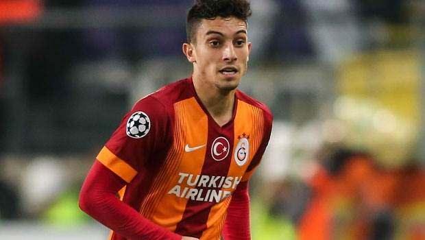 <p>Alex Telles<br />
<br />
Galatasaray > Porto<br />
<br />
6.50 mil. €</p>