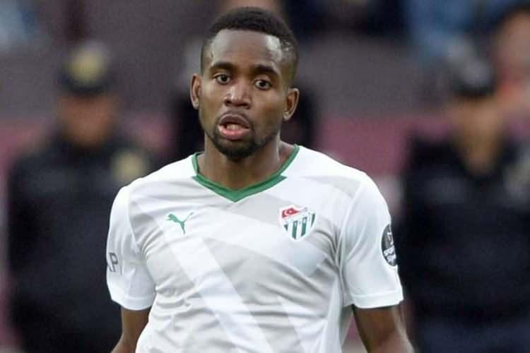 <p>Cédric Bakambu<br />
<br />
Bursaspor > Villarreal<br />
<br />
7.50 mil. €</p>

