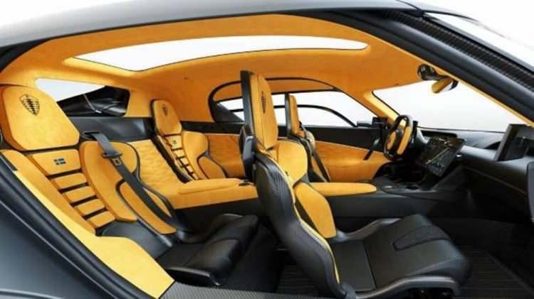 <p>Bu tanıtımlardan birisi markanın ilk dört koltuklu modeli Gemera oldu. </p>

<p>Dört koltuklu olan model üreticilerinin iddiasına göre pek çok iki koltuklu modelden başarılı.</p>
