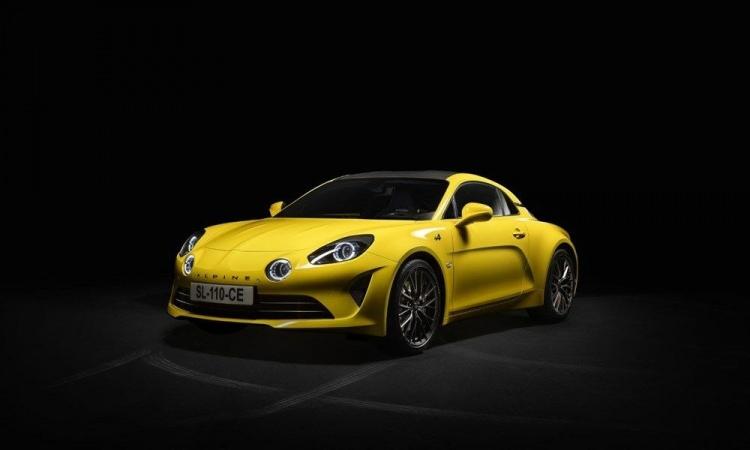 <p><span style="color:#FF8C00"><strong>ALPİNE A110 LEGENDE GT'NİN ÖRTÜSÜ KALKTI</strong></span></p>

<p>Uzun vadeli planı çerçevesinde yeni adımlar atan Renault Grubu markası Alpine, sınırlı sayıdaki özel seri 110 Legende GT modelini tanıttı. </p>
