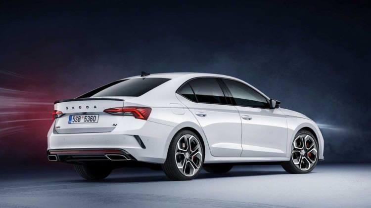 <p>Elektrik motoru ve 1.4 TSI kombinasyonu, Octavia RS iV'de 245 bg güç, 400 Nm tork sunuyor.</p>
