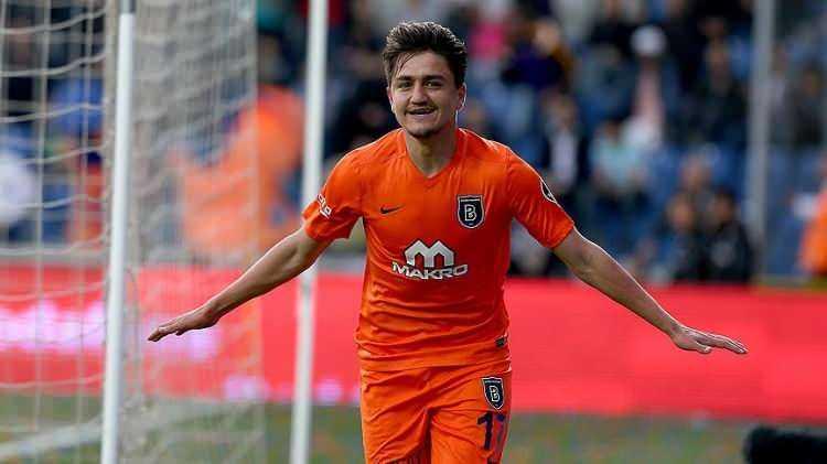 <p>Cengiz Ünder<br />
<br />
Başakşehir > Roma<br />
<br />
14.25 mil. €</p>
