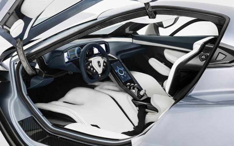 <p>Bu hızlanmanın kaynağı ise 4 elektrikli motordan sağlanan 2012 beygirlik (1480 kW) güç ve  2.000 Nm'lik tork gücü.</p>
