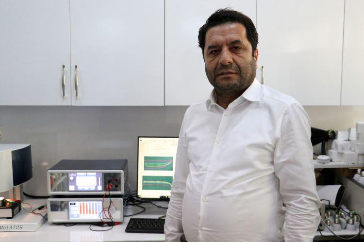<p>Bu bakımdan üniversitelerde görev alan akademik personele büyük bir sorumluluk düştüğünü aktaran Göktaş, bu sorumluluğun bilincinde olarak araştıran, geliştiren ve üreten akademisyenlerin ülke için değerli olduğunu ifade etti.</p>