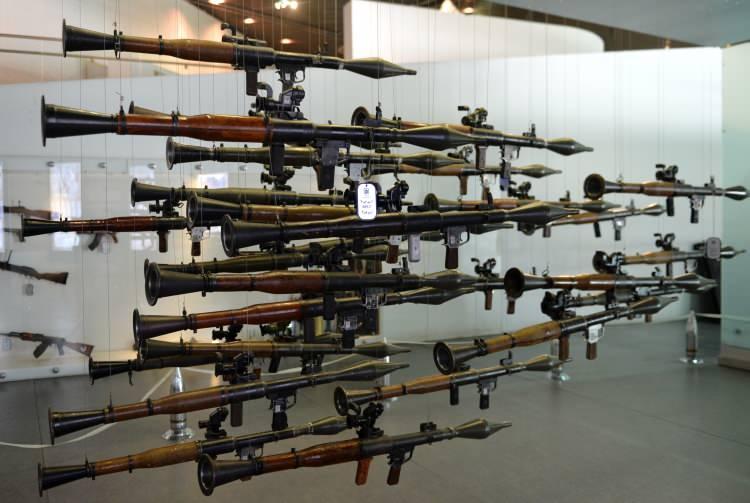 <p>Müzenin yeni tip koronavirüs (Kovid-19) salgını nedeniyle kapalı olduğunu ancak savaşın yıl dönümü münasebetiyle belirli sınırlamalarla açılacağını belirten İbadi, salgından önce müzeyi günde 400 ila 450 kişinin ziyaret ettiğini sözlerine ekledi. </p>
<p> </p>
