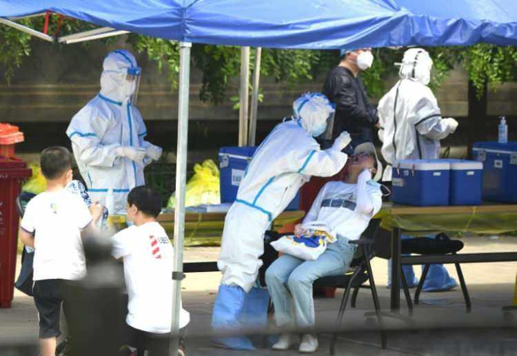 Koronavirüste korkutan mutasyon! Bilim insanları: Maske ve sosyal mesafeyi atlatıyor