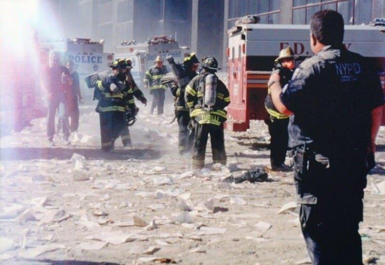 <p>&nbsp;İkinci kule ise tam 10.30'ta yıkılmıştı.</p>
