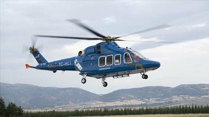<p>Yıllıkçı, Türk Silahlı Kuvvetleri ve İçişleri Bakanlığına 59 helikopter teslim ettiklerini belirterek, "Bu yıl itibarıyla da Atak'ın yeni bir versiyonunu devreye soktuk. Onun da teslimat ve kabul çalışmaları devam etmekte. Böylelikle Atak helikopterimiz değişik konfigürasyonlarda ve amaçlarla kullanılabilecek hale geldi. Mevcut teknik performans özelliklerine bir de harekat kabiliyeti bakımından yeni çeşitlilikler katıldı. Atak programımız çok başarılı şekilde devam ediyor. Pakistan ile 30 helikopterlik bir kontratımız var. Onun için ABD'den motor ihracat lisansını bekliyoruz. Filipinler'de benzer şeklide 6 helikopter için kontrat imzaladık, onun için de bekliyoruz" diye konuştu.</p>