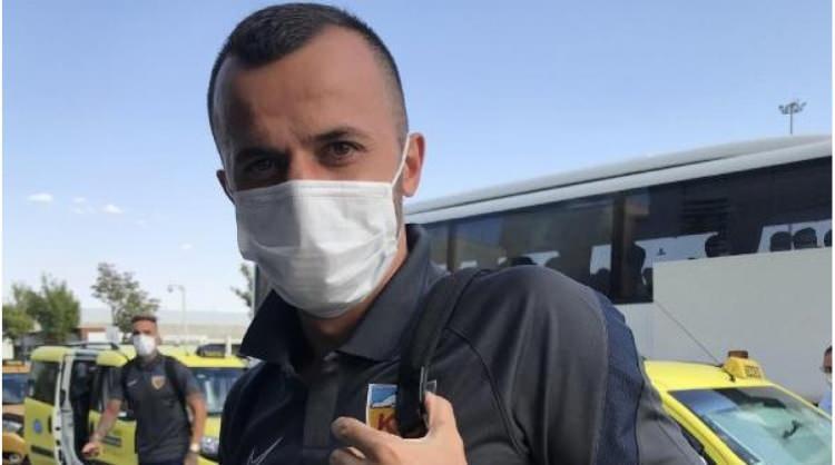 <p>İLHAN PARLAK</p>

<p>Yeni Takımı: Kayserispor<br />
Eski Takımı: Ankaragücü</p>
