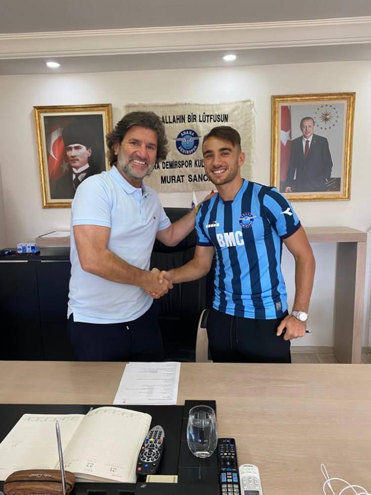 <p>YUNUS AKGÜN</p>

<p>Yeni Takımı: Adana Demirspor<br />
Eski Takımı: Galatasaray</p>
