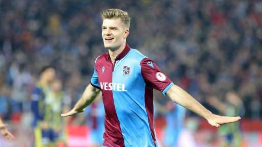 <p>Alexander Sörloth<br />
<br />
Trabzonspor > Leipzig<br />
<br />
20+2 mil.  €</p>
