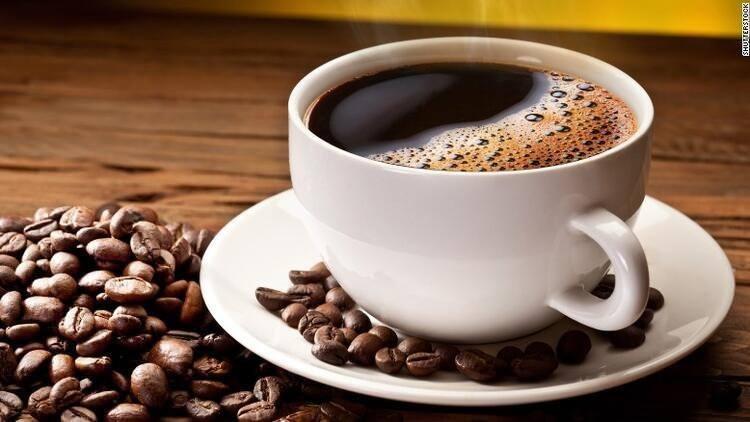 <p>1 Ekim Dünya Kahve Günü her yıl olduğu gibi bu yıl da unutulmadı. Uluslararası Kahve Günü, dünyanın her yerinde meydana gelen etkinliklerle kahveyi bir içecek olarak tanıtmak ve kutlamak için kullanılan bir gündür. İlk resmi tarih, Uluslararası Kahve Örgütü tarafından kabul edildiği ve Milano'da başlatıldığı 1 Ekim 2015'tir. Dünya Kahve Günü dolayısıyla sosyal medyada sıcacık ve mutluluk veren mesajlar da gönderileri süslemeye başladı. İşte,1 Ekim Dünya Kahve Günü mesajlarından seçenekler</p>

<p> </p>
