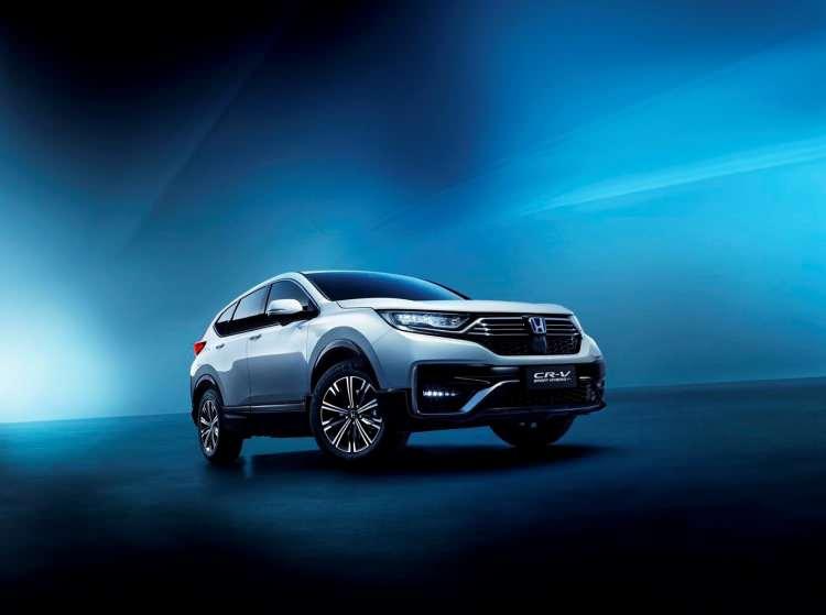 <p>Honda CR-V PHEV, Çin’de satışa sunulan şarj edilebilir hibrit sistemle donatılan ilk Honda modeli olacak.</p>