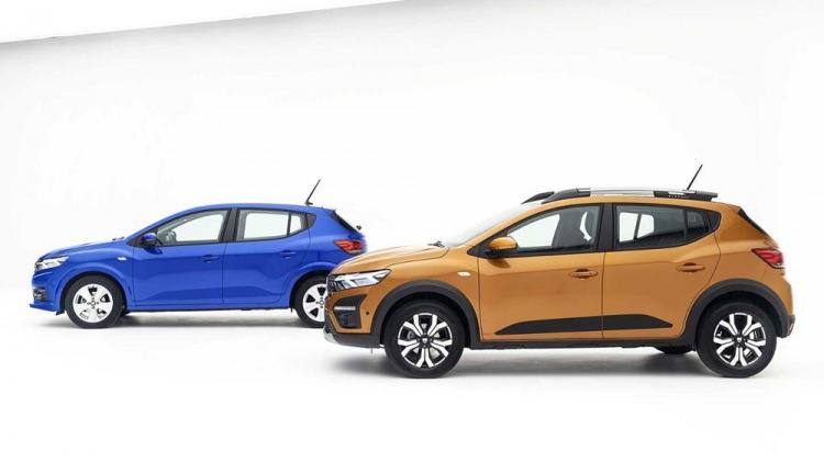 <p>Dacia'dan yapılan açıklamaya göre, yepyeni tasarım ve ekipmanlarla gelen modeller, tüketici ihtiyaçlarıyla erişilebilir fiyatı bünyesinde birleştiriyor.</p>
