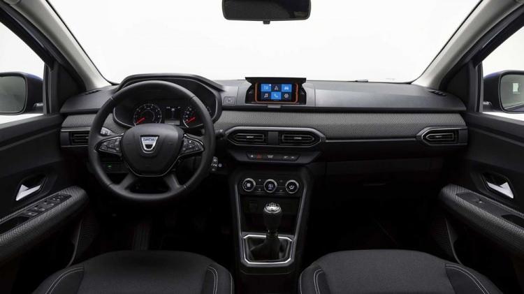 <p>ECO-G motor ile daha yüksek verimlilik ve düşük yakıt tüketiminin yanı sıra yeni benzinli motorlar sunan ikonik modeller, CVT güç aktarım sistemine sahip otomatik şanzımanı da içeriyor.</p>