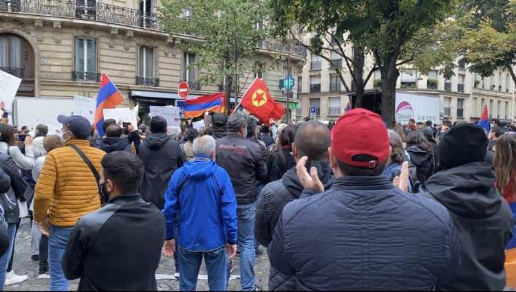 <p>Fransa’nın başkenti Paris’te Ermeniler ile terör örgütü PKK yandaşları Türkiye ve Azerbaycan karşıtı gösteri yaptı.</p>

