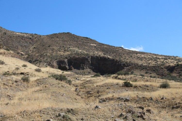 Bu k&ouml;y&uuml;n taşı toprağı altın