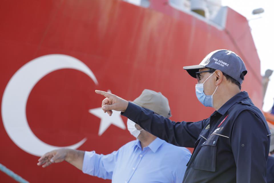 <p>Önümüzdeki 1-2 hafta içerisinde test çalışmalarını bitireceğiz. Sonra da inşallah sonuçlara göre varsa ilave bir keşif vatandaşımızla paylaşacağız. Biz ümitliyiz, o gün de söyledik, bugün de yine aynı pozisyonumuzu koruyoruz; inşallah yeni müjdeler gelir." ifadelerini kullandı. </p>