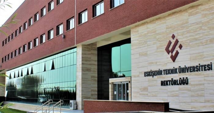 <p><strong>Eskişehir Teknik Üniversitesi</strong><br />
<br />
Kadro: 2 akademik personel<br />
Son Başvuru Tarihi: 8 Ekim</p>