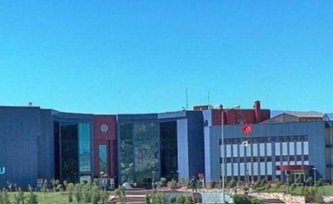 <p><strong>Kahramanmaraş İstiklal Üniversitesi</strong><br />
<br />
Kadro: 12 akademik personel<br />
Son Başvuru Tarihi: 7 Ekim</p>
