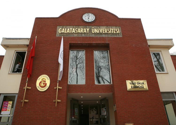 <p><strong>Galatasaray Üniversitesi (İstanbul)</strong><br />
<br />
Kadro: 6 akademik personel<br />
Son Başvuru Tarihi: 5 Ekim</p>

