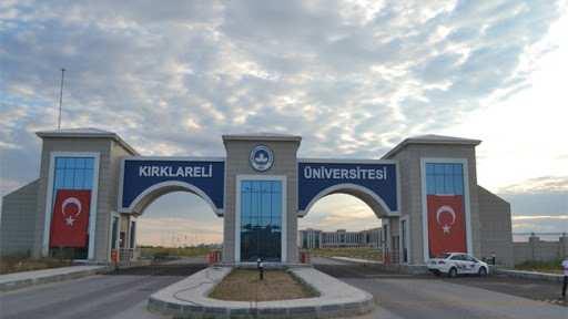 <p><strong>Kırklareli Üniversitesi</strong><br />
<br />
Kadro: 9 akademik personel<br />
Son Başvuru Tarihi: 1 Ekim</p>

