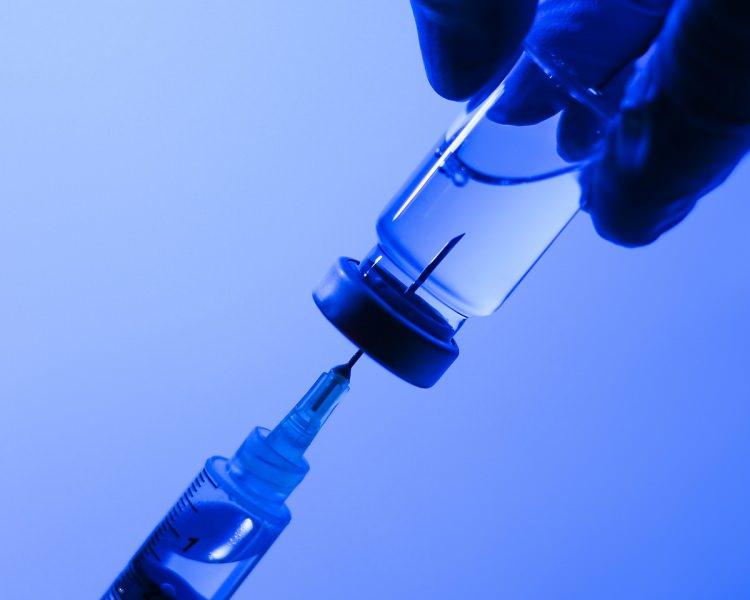 Çin'den dünyayı sarsan koronavirüs aşısı açıklaması