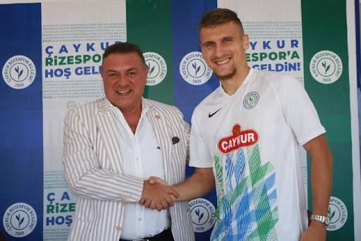 <p>EMİR DİLAVER<br />
<br />
Eski Takımı: Dinamo Zagreb<br />
Yeni Takımı: Çaykur Rizespor</p>
