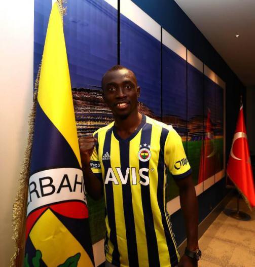 <p>PAPİSS CİSSE<br />
<br />
Eski Takımı: Alanyaspor<br />
Yeni Takımı: Fenerbahçe</p>
