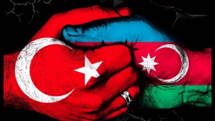 <p><span style="color:#800080"><strong>Sanatçılar Orhan Gencebay ve Hülya Koçyiğit ile usta kalem, edebiyatçı İskender Pala  can Azerbaycan'a yapılan hain saldırılara tepkilerini gösterdiler. Azerbaycan'ın haklılığına  dikkati çeken isimler, uluslararası arenanın sessizliğini de rahatsız edici olarak tanımladılar. Pala ise bu davanın yalnızca Azerbaycan ile değil Mavi Vatan ile ilgili olduğunu söyledi.</strong></span></p>
