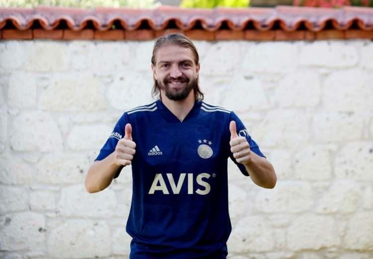 <p><strong>CANER ERKİN</strong></p>
